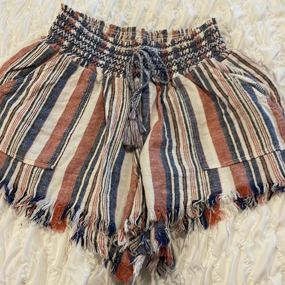 Casual linen shorts